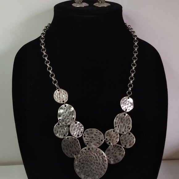 Ruby Rd. Jewelry - Ruby Rd Silver Tone Hammered Coin Bib Necklace Statement Necklace & Earrings